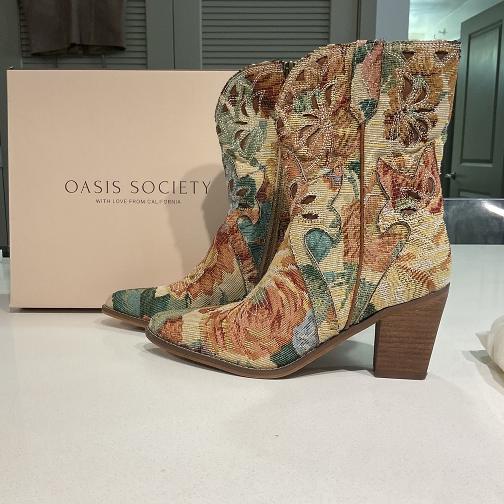 Oasis Society Floral Tapestry Cowgirl Boots